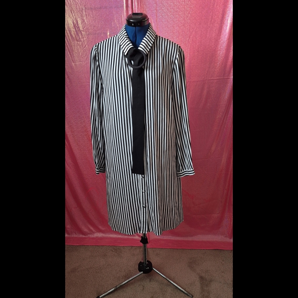 Black and White Striped Long Shirt - Picture 6 of 14